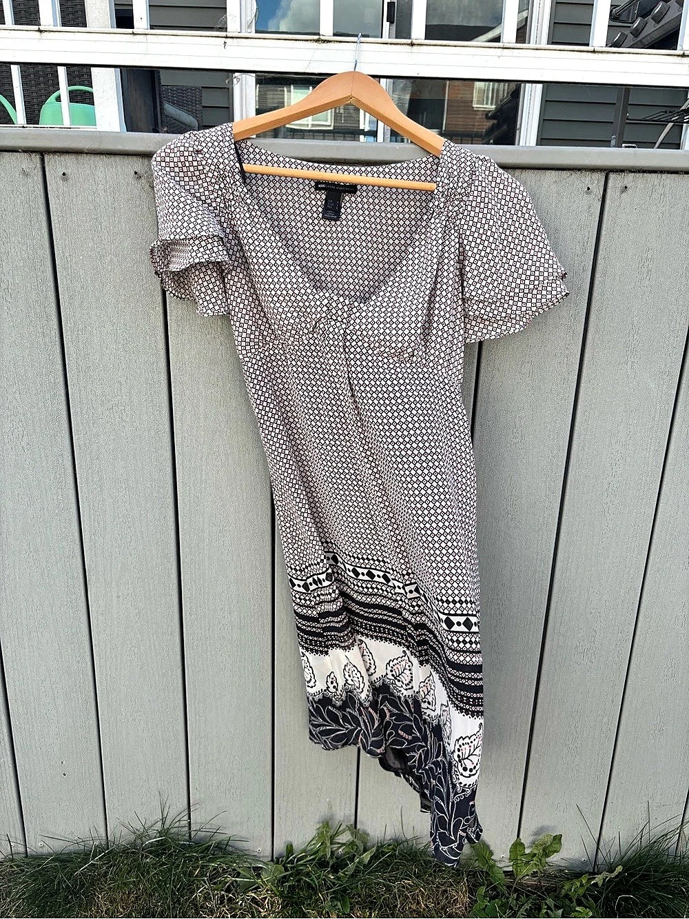 MXG Casual Sportswear Geometric Border Midi Dress Size Medium Like New